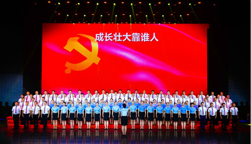 4.3大合唱《人民军队忠于党》_meitu_35.jpg