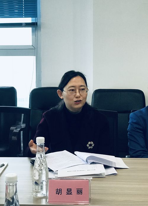 万州区卫生健康委党委委员胡显丽介绍相关情况_副本.jpg