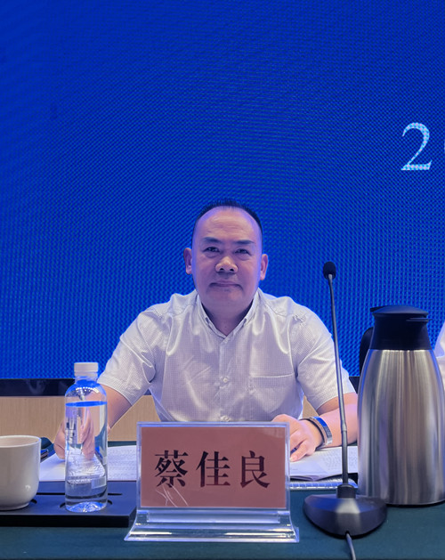 商会团体会员单位、凉山州重庆商会会长蔡佳良介绍商会情况_副本.jpg